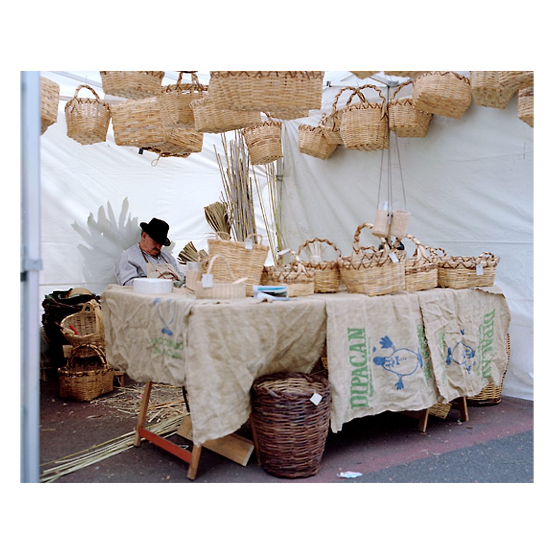 Fotografía etnográfica en Gran Canaria, detalle de manos artesanas